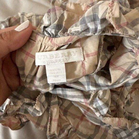 Burberry Baby Girl Ruffle Check Dress & Bloomers Set - Picture 4 of 5